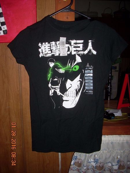 

2019 letter print nwt attack on titan t-shirt size xs t-shirt casual man tees