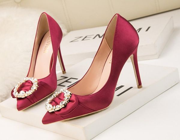 

korean version of rhinestone women's shoes, thin heel, high heel, sexy, thin point, shiny rhinestone buckle women's shoes, holiday, Black