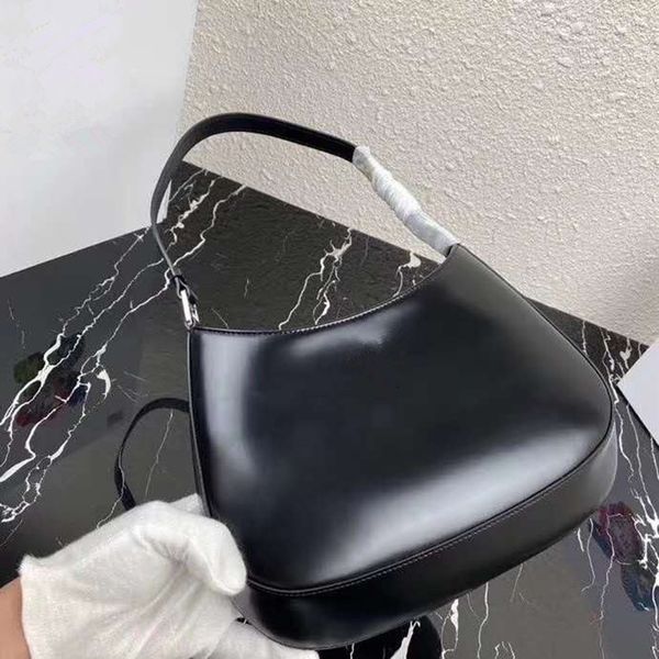 

2020 new elling mini lady cute bag in 4 colors leather lady underarm handbag