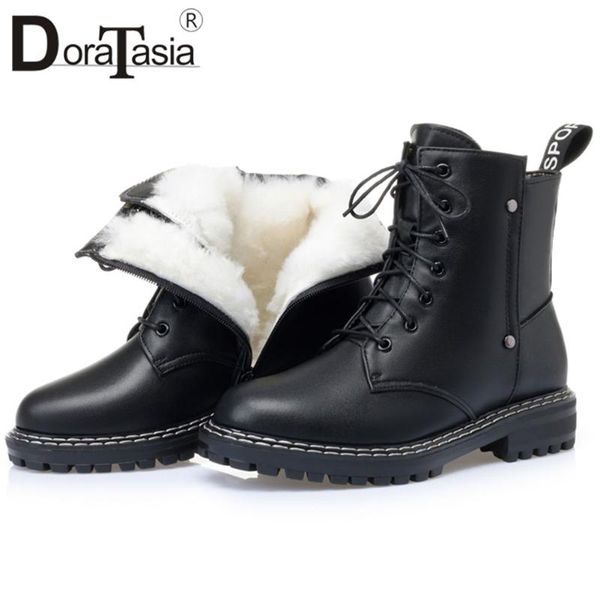 

doratasia brand new female motorcycle boots ladies genuine leather ankle boots women 2020 winter wool fur snow shoes woman, Black