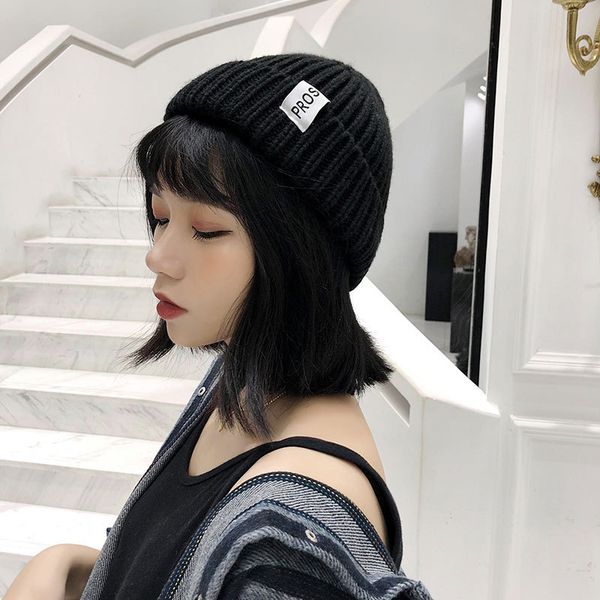 

2020 new letter sticker knitted sweater hat yuppie melon skin hat cold male qiu dong female korean version fashion
