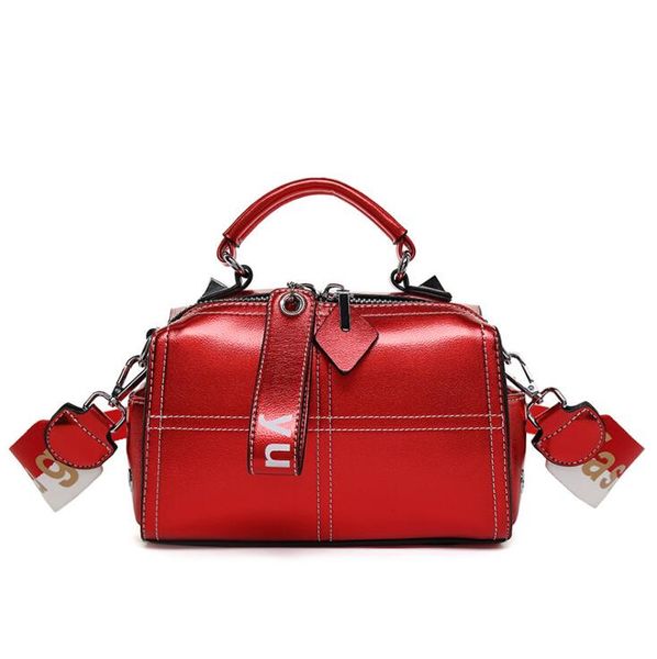 

2020 new trend female bag explosion style shoulder bag slung soft leather portable pillow