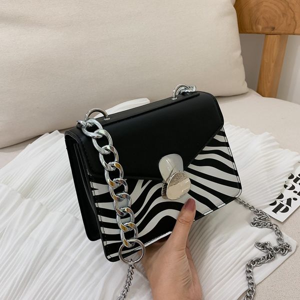 

women's bag new style versatile shoulder bag chain fashion small square