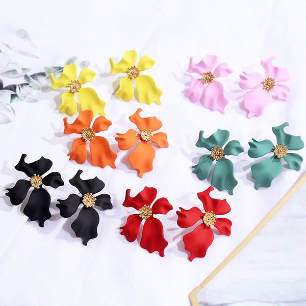 

korean 2020 new design big metal flower stud earrings for women girl fashion spray paint sweet ear accessories brincos 6 colors, Golden;silver
