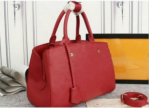 

r ladies new fashion trend wild casual hip-hopo luxury shoulder bag ladies cosmetic bag clutch bag travel bags letter chain ba ha