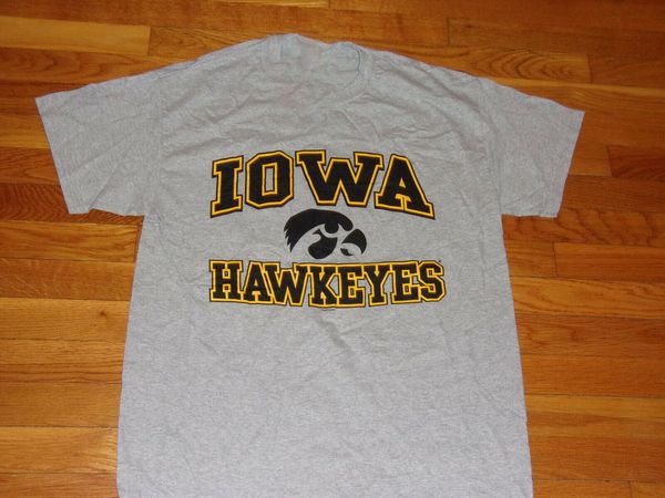 

nwt iowa hawkeyes short sleeve t-shirt mens large cotton confortable tee shirt