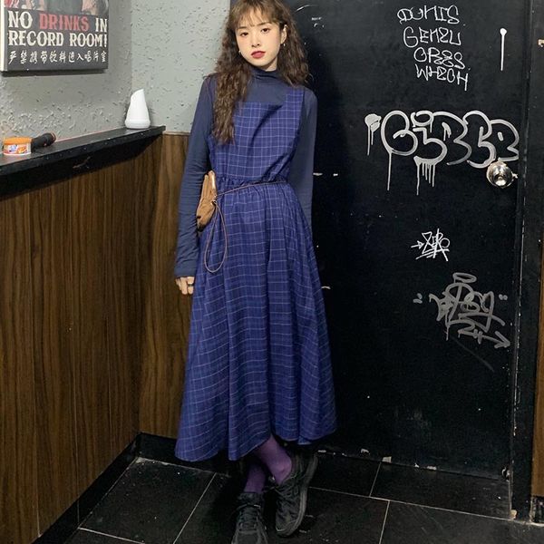 

2020 autumn new korean plaid strap dress solid color long sleeve base vintage women loose long suspender dress blue, Black;gray