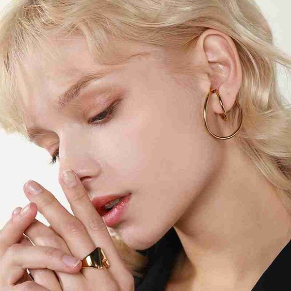 

1pc trendy ear clip vintage hooping ear cuff irregular curve clip hoop earrings women earcuffs no piercing luxury female jewelry, Golden;silver