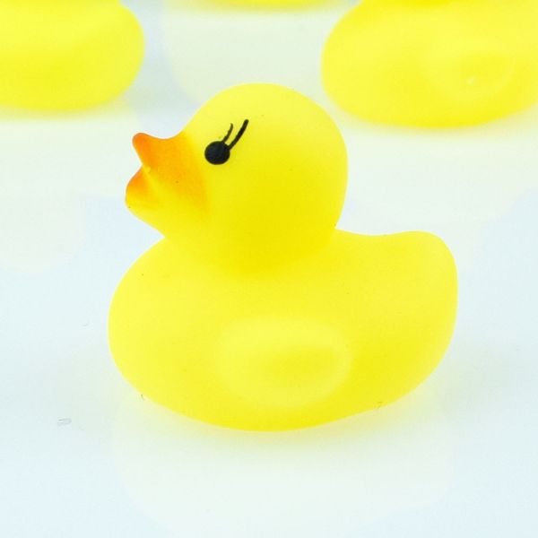 

new baby pinch toys 4 cm little yellow duck baby pinch water toy bathing duck sounding toy