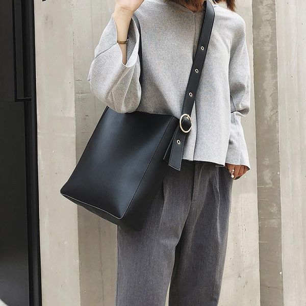 

Fashion Pu Leather Composite Bags For Ladies Casual Solid Large Capacity Bucket Bags For Women Simple Vintage Messenger Bags New