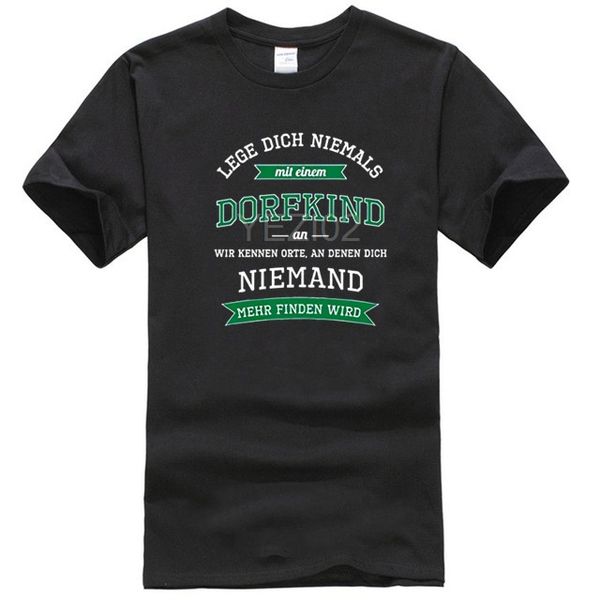 

lege dich niemals mit einem dorfkind an -herren t-shirt rundhals