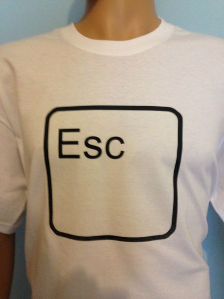 

2019 fashion men t-shirt hunter esc key escape tomb inspired t-shirt