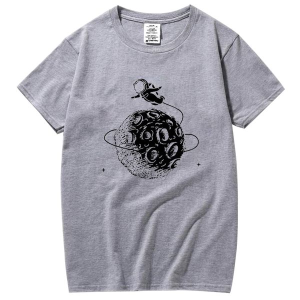 

xin yi men's t-shirt 00% cotton funny astronaut print o-neck short sleeve men t-shirt casual loose men t shirt