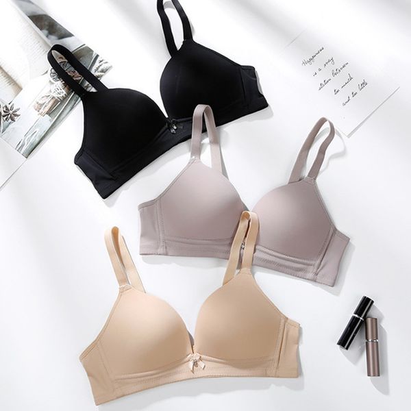 

bras the lingerie comfort gathers collection of breast without rims bra on concentrated smooth underwear, Red;black