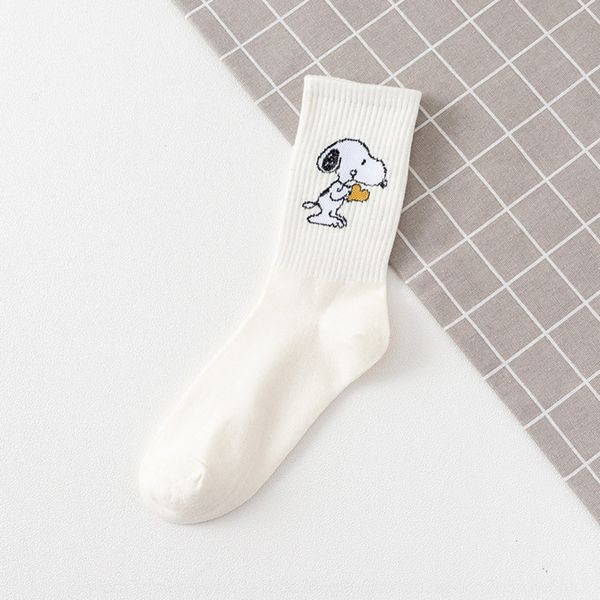 

snoopy мультфильм все-матч модно весной и летом уличных женщин дышащие пот-поглощающие и носки хлопковые дезодоранта середины икры носки для, Black