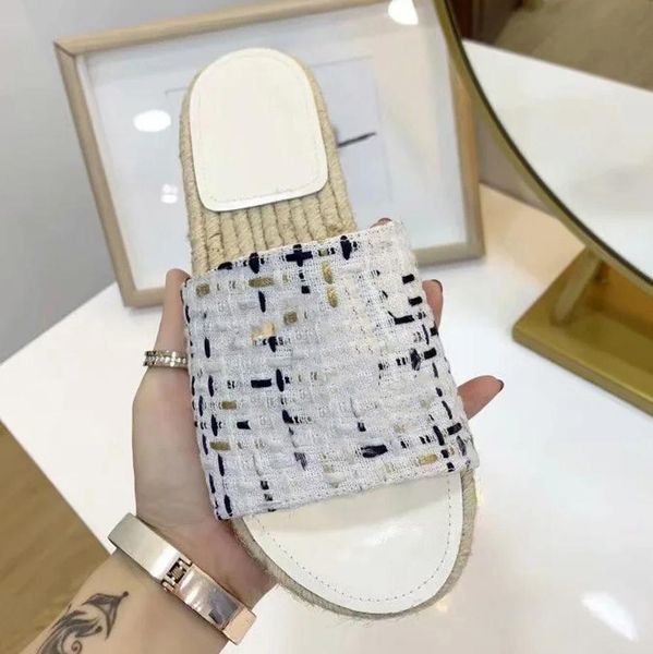 

2020 woman slippers slides summer shoes casual slippers solid hollow out women slides slippers size:35-40 with box 01xne1302, Black