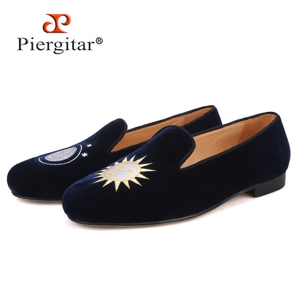 

piergitar 2020 new handmade men smoking slippers with sun embroidery fashion party and prom men's classic loafers leather insole, Black
