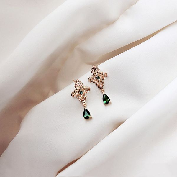 

dangle & chandelier dominated creative hollow metal design women earrings 2021 vintage style water drop shape exquisite crystal, Silver