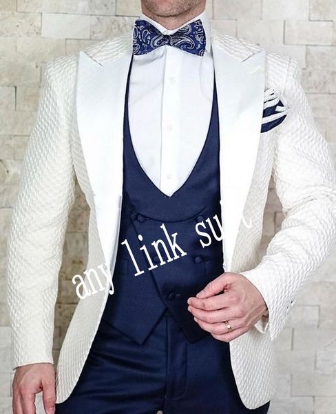 Nuovo arrivo One Button Avorio modello Smoking dello sposo risvolto risvolto Groomsmen Abiti da uomo Matrimonio / Ballo di fine anno / Cena Blazer (giacca + pantaloni + gilet + cravatta) K558