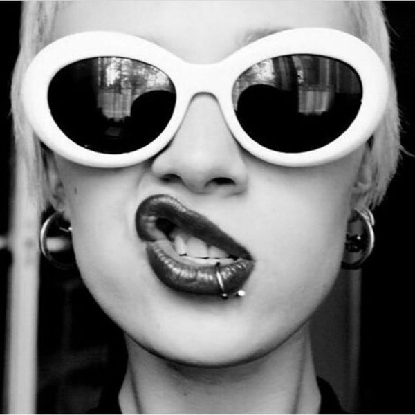 

2020 vintage nirvana kurt cobain sunglasses women men fahion female male sun glasses oval glasses uv400 black white female male, White;black