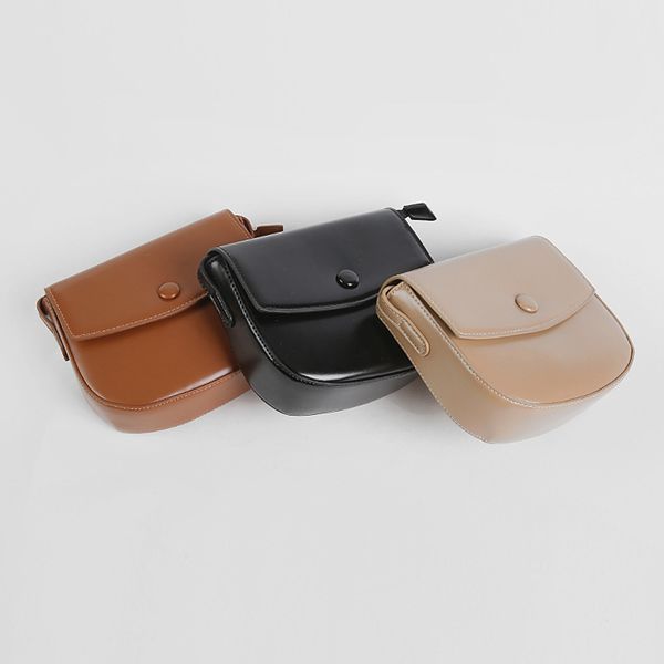 

2020 korean version of the ancient flip pu shoulder bag tofu bag simple temperament messenger ladies new