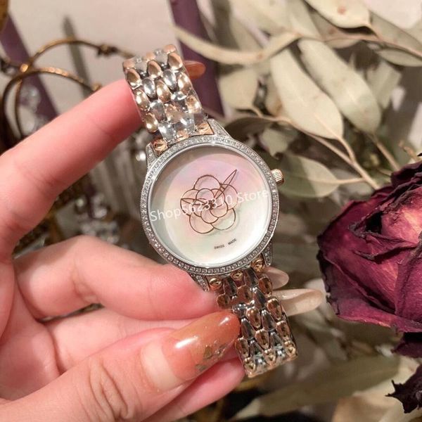

роскошные дамы платье часы camellia cz кристалл кварца цветок наручные часы из нержавеющей стали часы красочные перламутр часы, Slivery;brown