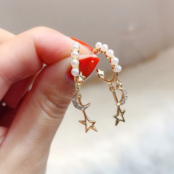 

korean temperament pearl small circle hoop earrings exquisite crystal star moon earrings ins cold wind wedding party girl gift, Golden;silver
