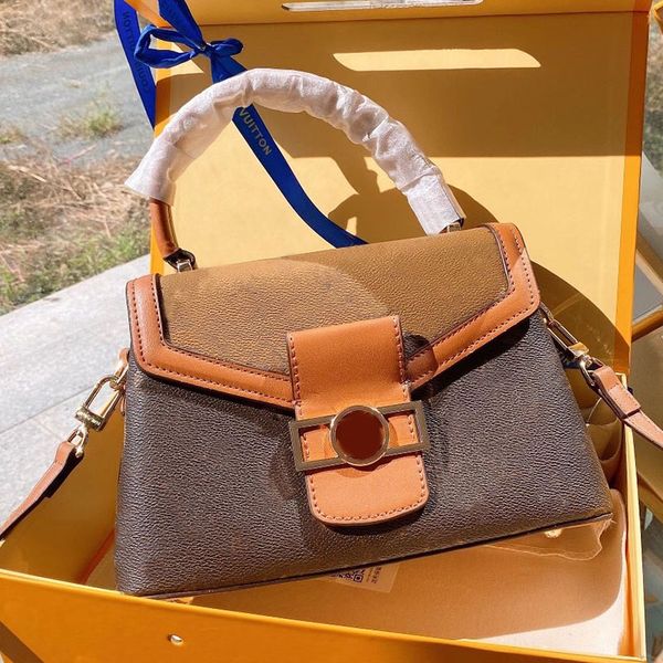 

crossbody daphne retro postman bag flap single shoulder handbag ladies printing messenger bag octagonal laser chain