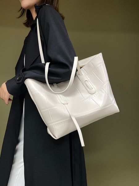 HBP 1520 Fold Tote Vielseitige süße Mädchen Pelzkette Umhängetasche Männer klassisch liefern Street Top Markentasche chinesische Modetaschen, Designer Messenger echte Damen, Nietentyp