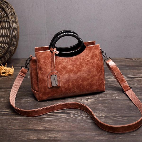 

2020 new portable single shoulder messenger bags for women fashion vintage handbags large capacity simple totes designer ladies