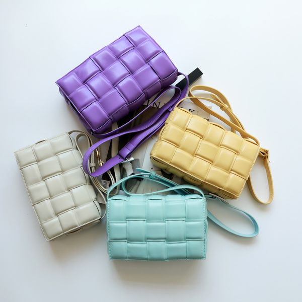 

2020 new cassette handbag padded stitching woven square sling bag plaid womens leather bags