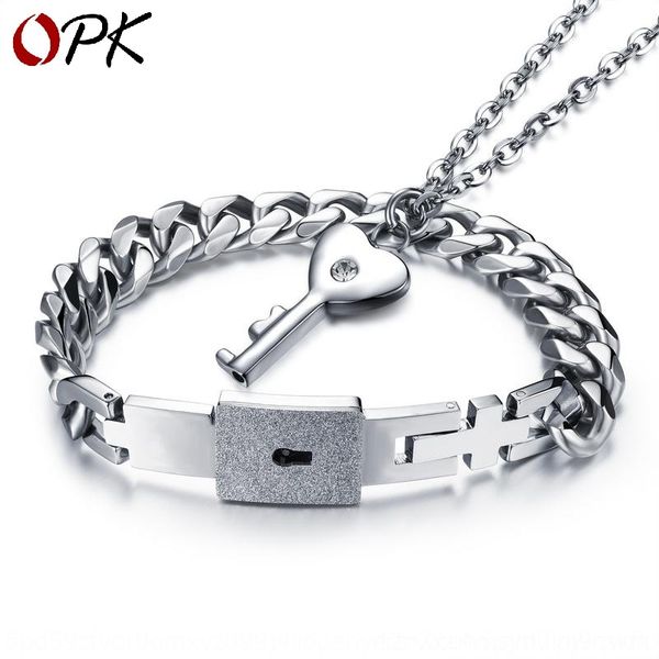 

wicmq concentric lock key necklace love lovers titanium steel pendant diamond set eternal ring female pendant bracelet bracelet braceletlock, Golden;silver