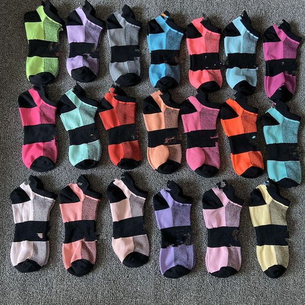 

new women socks cotton short ankle socks sports basketball soccer teenagers cheerleader new sytle girls women sock with tags, Black