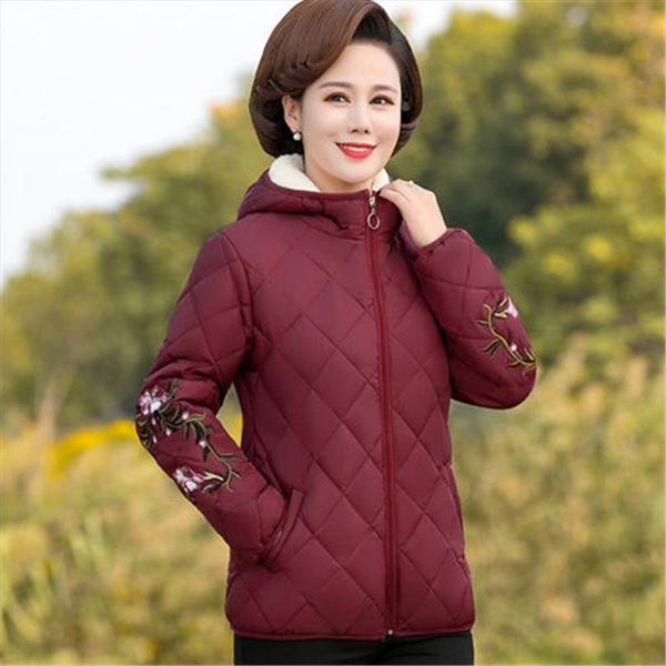 

middle aged women autumn winter cotton jacket 2019 new lamb hooded thick warm short outerwear plus size 5xl parkas mother coats, Black