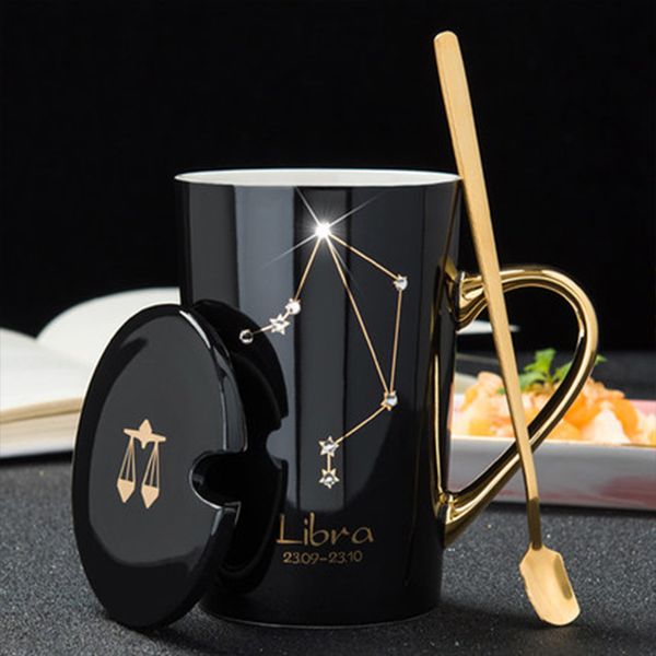 Tazze da caffè in ceramica da 420 ml 12 Constellation Theme Star Drill Mug Confezione regalo con coperchio e cucchiaio Zodiac Milk Cup Water Drinkware LJ200821