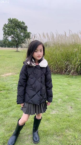 Девушка детская детская теплое пальто для малышей детской зимней девушки белая темная одежда с темно -мягкой одеждой для утолщенных курток