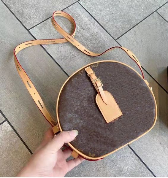 

2022 round cake bag fashion trend high-end atmosphere all-match