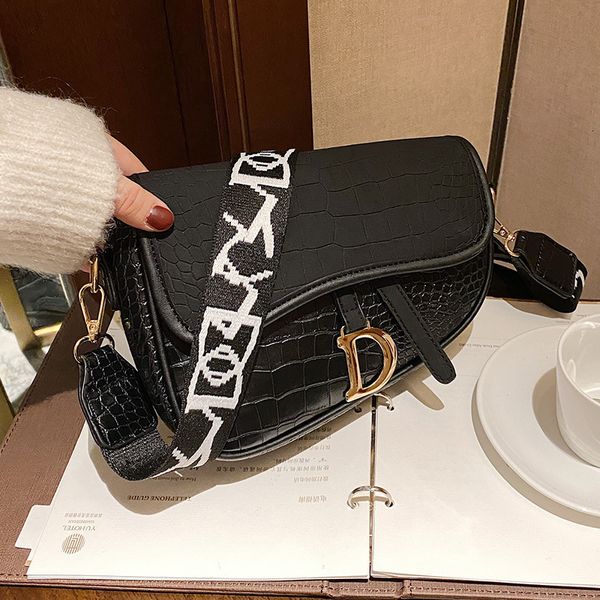 

alligator saddle new korean fashion one shoulder bag