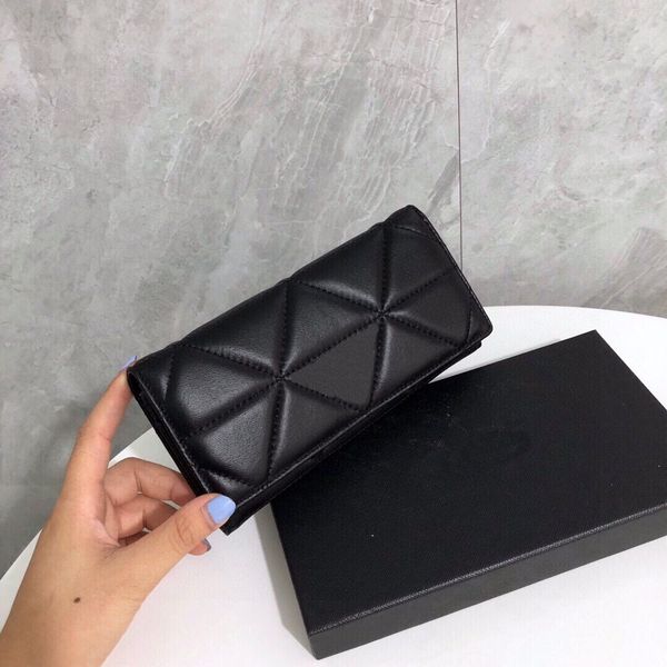 

fashion long wallet 21 new card package designer letter advanced texture trend men and women wallet bags wf2012173, Red;black