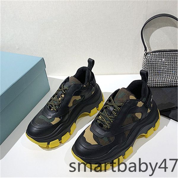 

2021 fashion new men women thick soled lace up classic white colorful stitching lightweight breathable casual shoes, Black;red