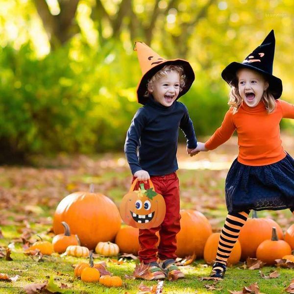 

2pcs halloween candy paper bags cookie pouches kids candy containers (as shown)1