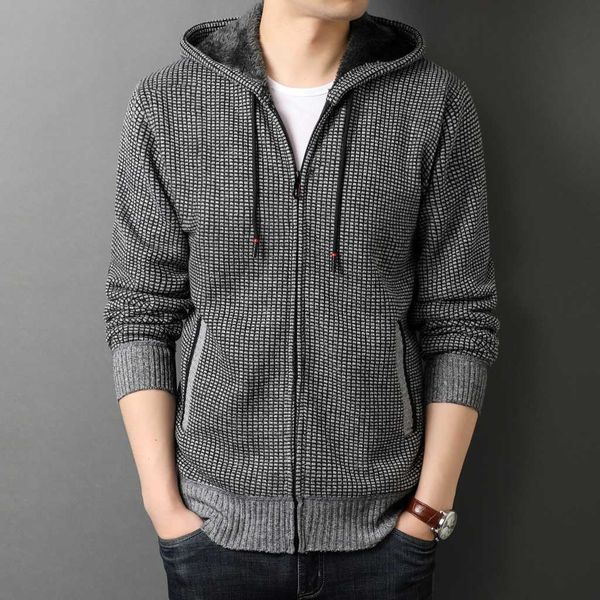 

2020 winter fashion men's zipper placket long sleeve plush low profile plaid hooded jacket, Black;brown