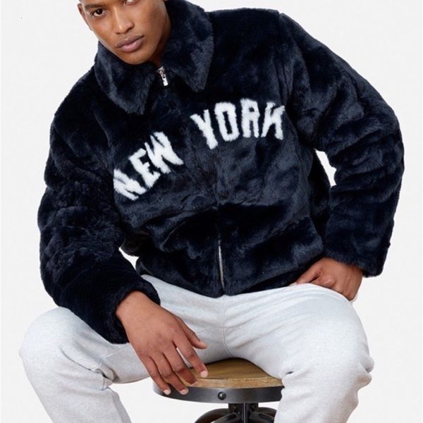

autumn and winter 2020 new co branded fashion leisure sports men's and women's zipper thickened warm jacket trend, Black;green