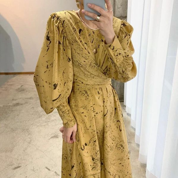 

ewq] 2021 spring female casual round neck single breasted lantern sleeve minimalist over knee lace up yellow floral dress 8q717, Black;gray