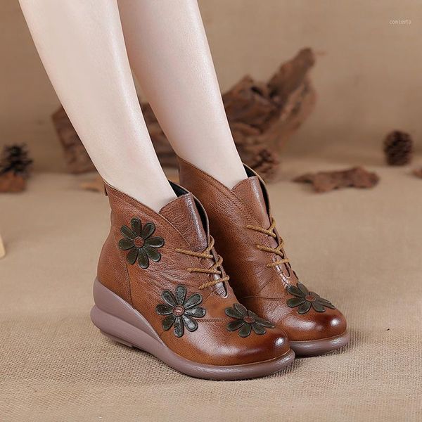 

2020 autumn and winter new genuine leather casual women's shoes vintage flower retro handmade women ankle boots with fur booties1, Black