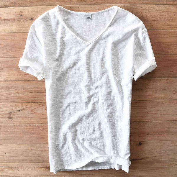 T-shirt da uomo in cotone a maniche corte moda stile Italia T-shirt bianca con scollo a V casual per uomo Abbigliamento di marca Maglietta da uomo Camiseta G1222