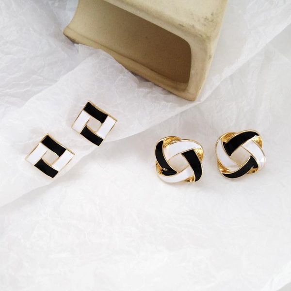 

stud tide joker made of metal geometry retro earring contracted female street snap earrings fashion and personality, Golden;silver