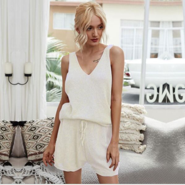 Duas peças separam o conjunto das mulheres de verão Blusa de férias New Beach Knitwear solto Shorts Sólidos VEST