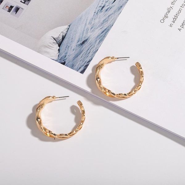 

new korean simple personality temperament wild twist earrings european and american c-shaped irregular earrings women1, Golden;silver
