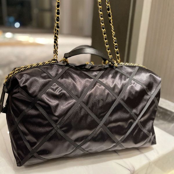 

classic sport travel bowling nylon duffel bags quilted handle totes ghw matelasse chain crossbody shoulder pocket large capacity outdoor pac